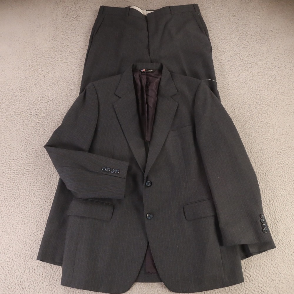 VTG Chalk Stripe Suit M Gray Heather 100% Wool Twill Worsted USA 40R 36x31